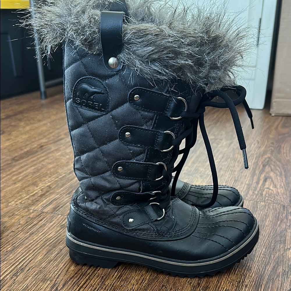Sorel Black Quilted Winter or light rain Boots with Faux Fur waterproof